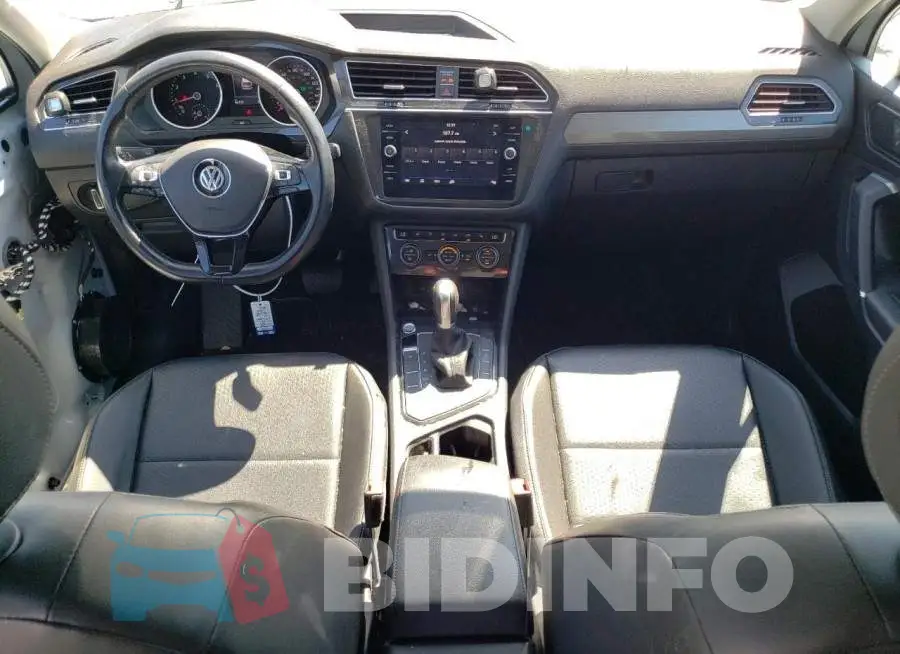 3VV3B7AXXJM214151 Photo# 8