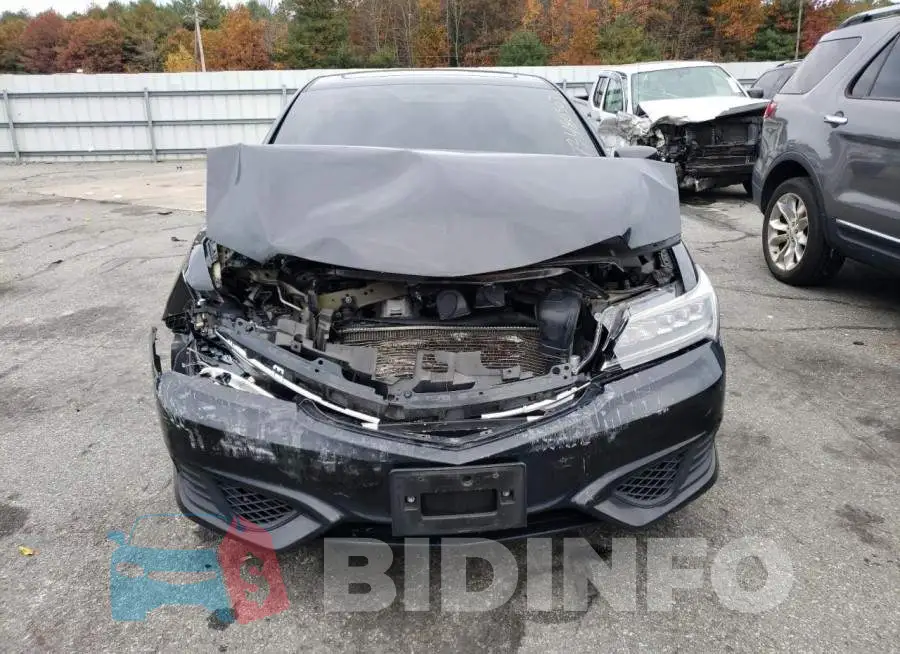 19UDE2F40JA007455 Photo# 5