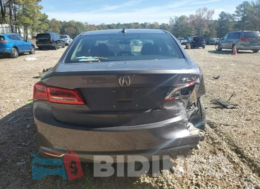 19UUB1F35JA005372 Photo# 6
