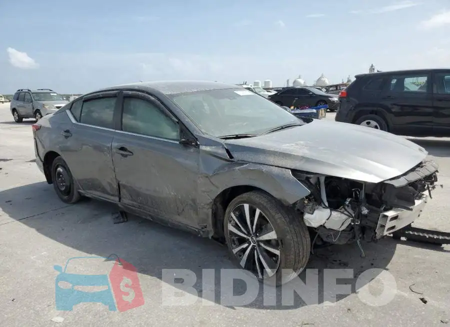 1N4BL4CV5LC282613 Photo# 4