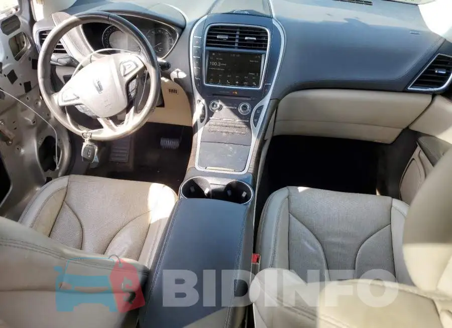 2LMPJ6LR8JBL23415 Photo# 8