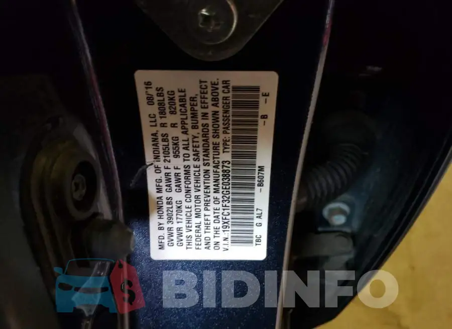19XFC1F32GE038873 Photo# 12