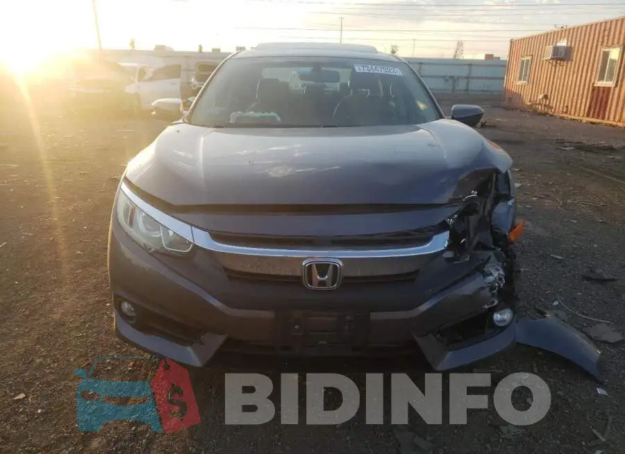 19XFC1F77HE016016 Photo# 5