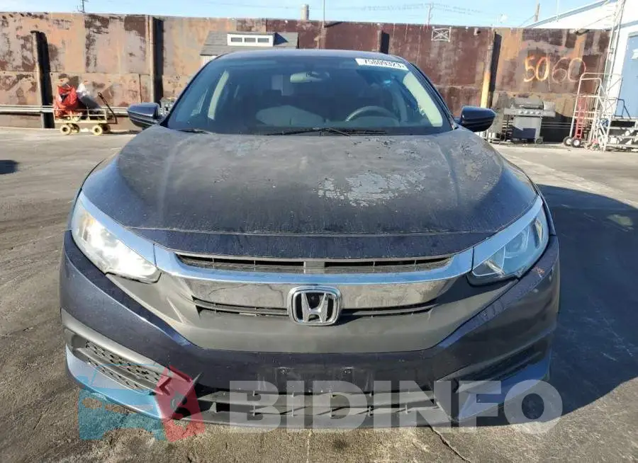 19XFC2F50GE232924 Photo# 5