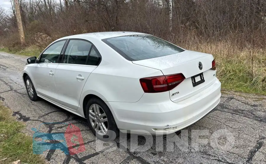 3VW2B7AJXHM344508 Photo# 3