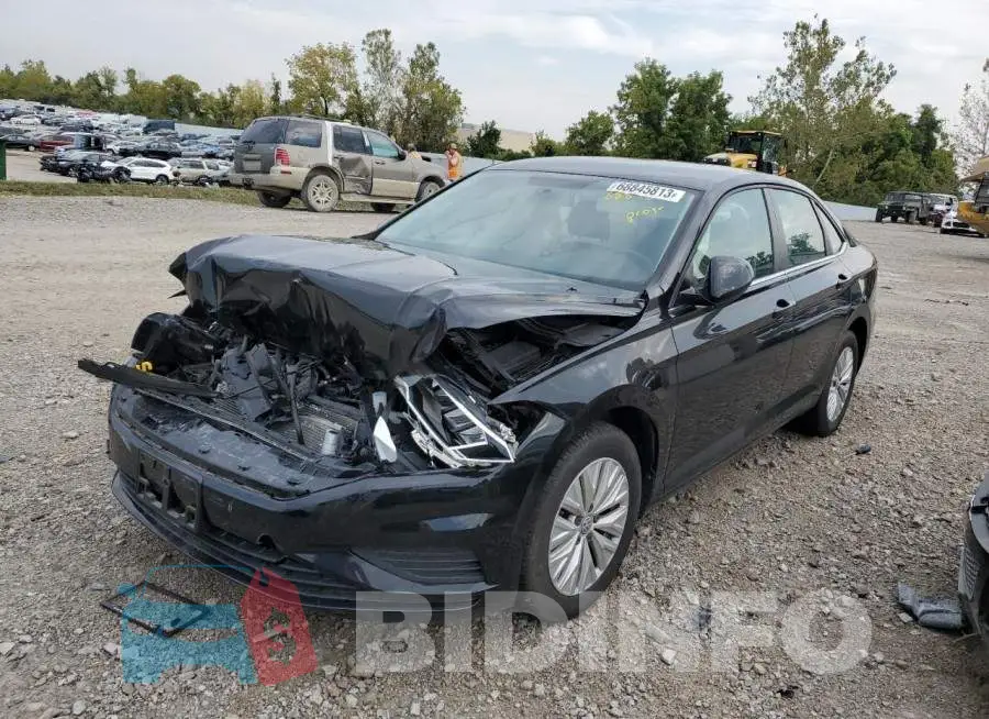 3VWCB7BU3KM213747 Photo# 1
