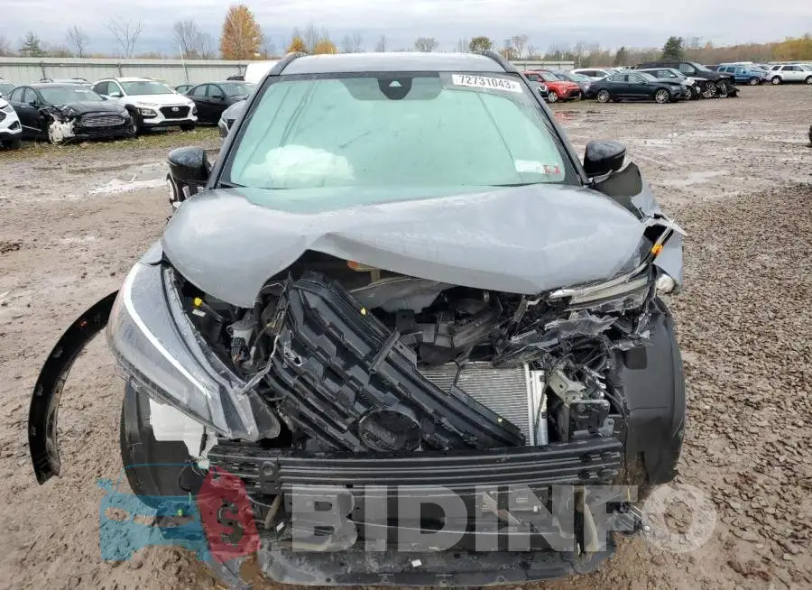 3N1CP5DV2PL480103 Photo# 5