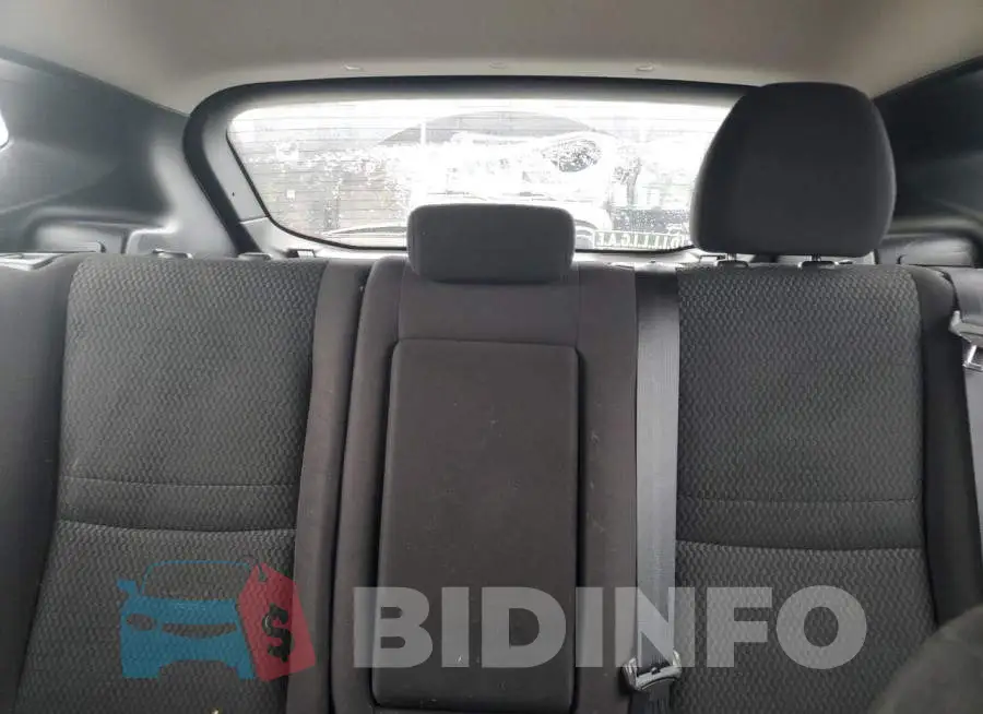 JN1BJ1CP0JW181302 Photo# 10