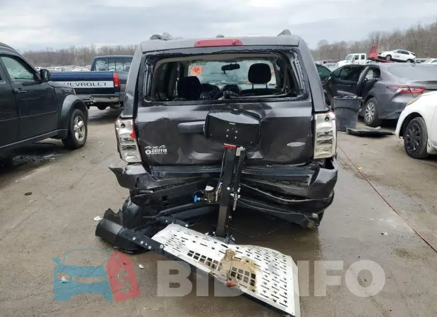 1C4NJRFB9HD178963 Photo# 6