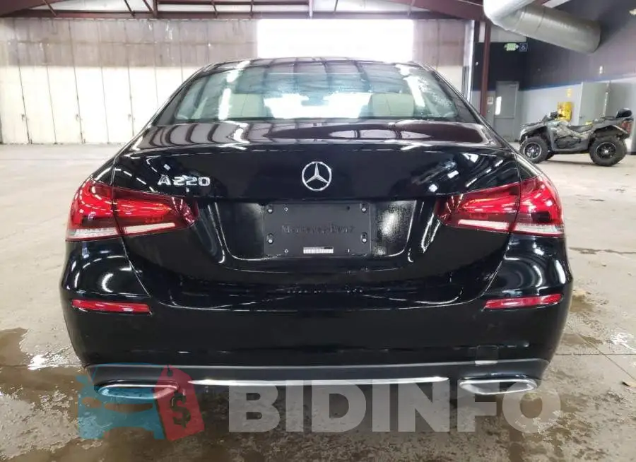 WDD3G4EB8KW024272 Photo# 6