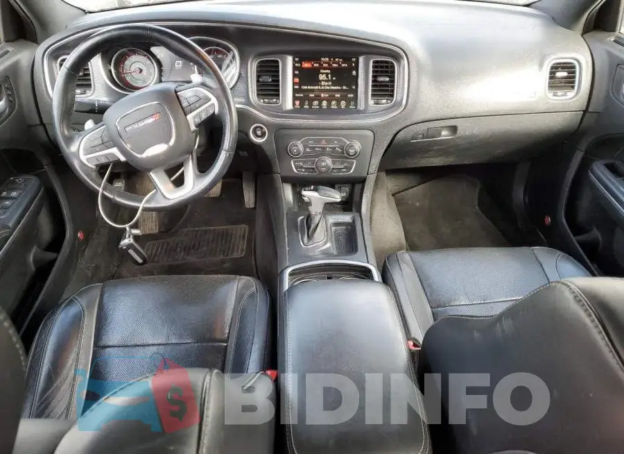 2C3CDXJG2FH868810 Photo# 8