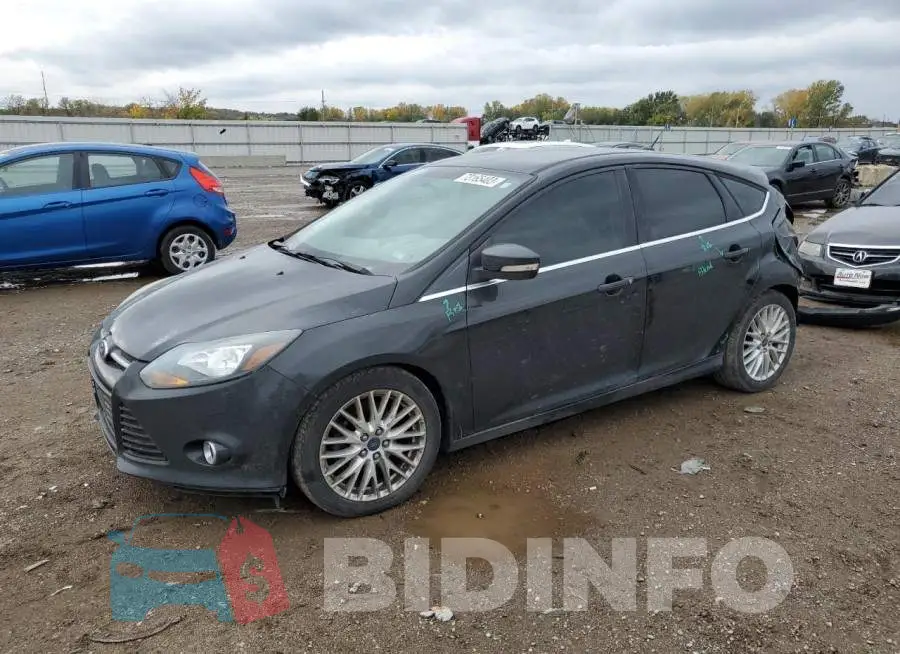 1FADP3N27EL341884 Photo# 1