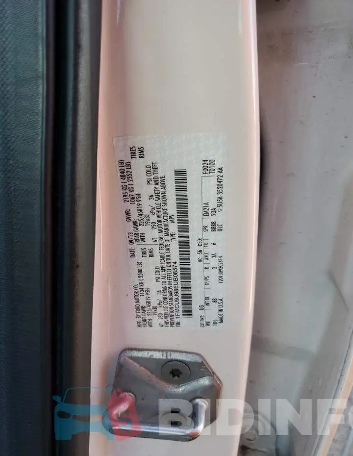 1FMCU9J98EUB08574 Photo# 13