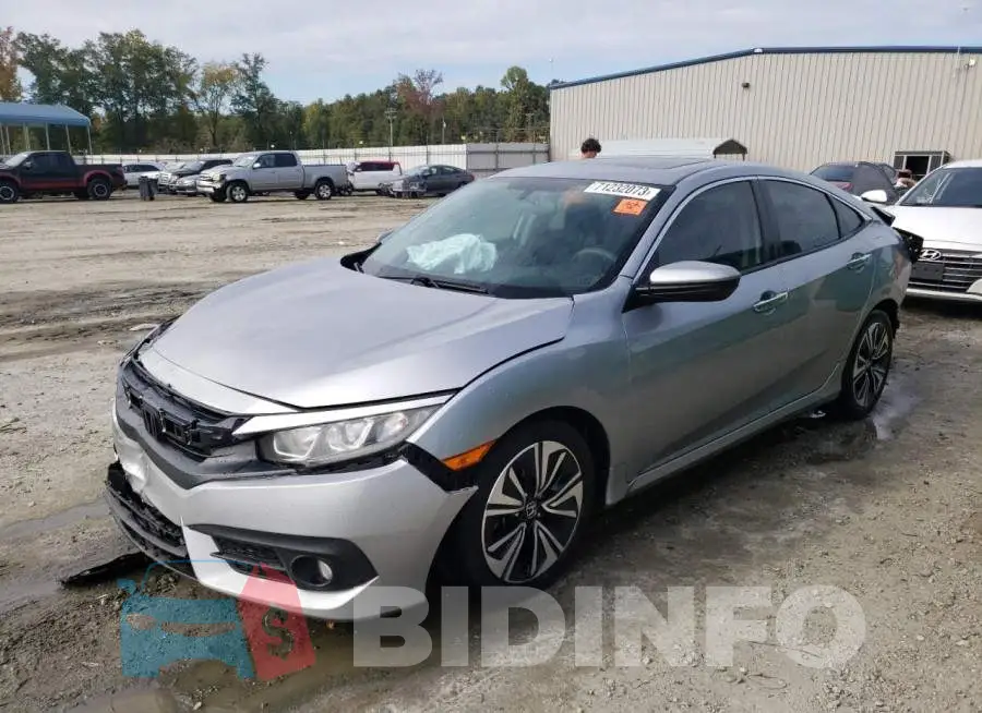 19XFC1F30GE042727 Photo# 1