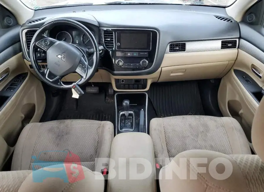 JA4AD3A31HZ000545 Photo# 8
