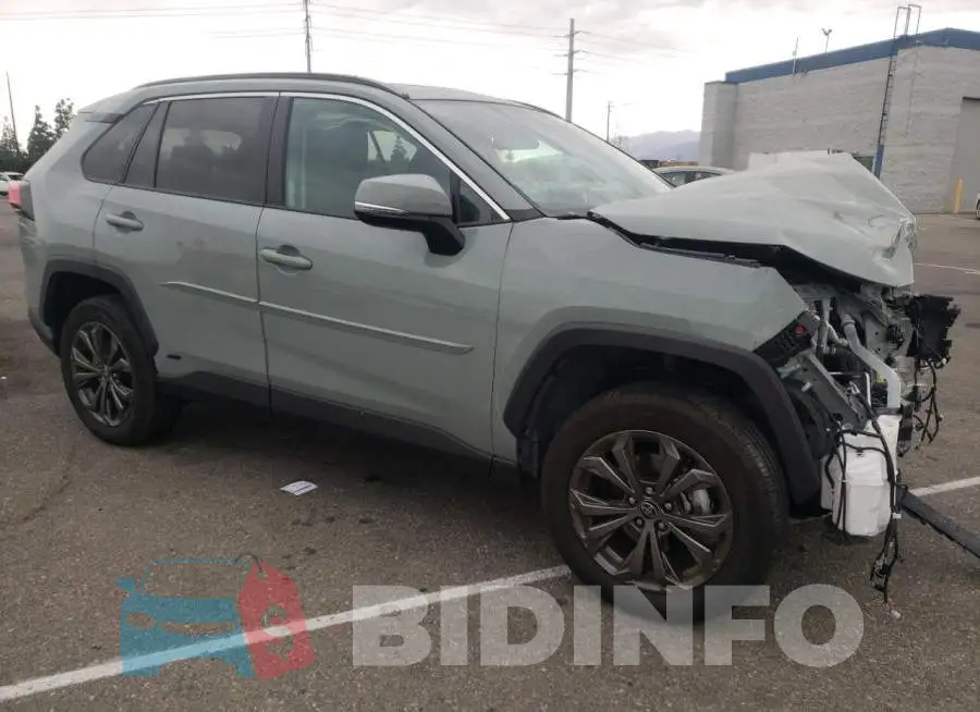 4T3B6RFV2PU122914 Photo# 4