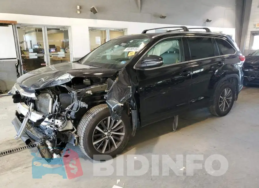 5TDJZRFH1JS827435 Photo# 1