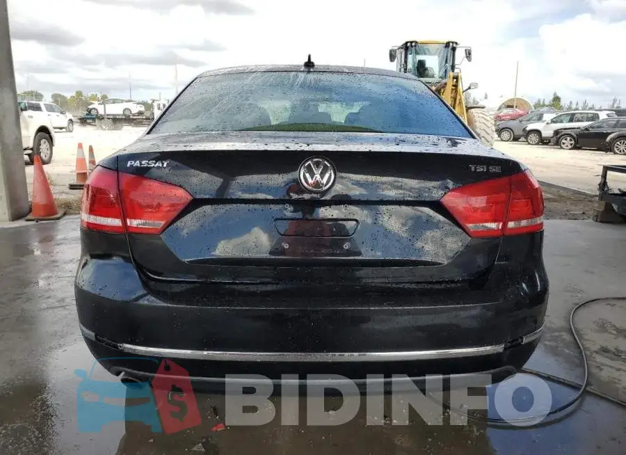 1VWBS7A30FC044136 Photo# 6
