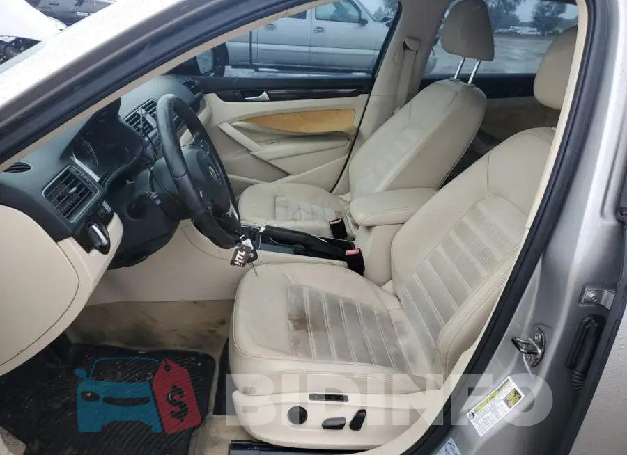 1VWCN7A3XEC070219 Photo# 7