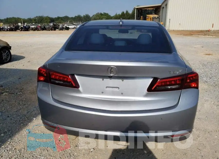19UUB1F31FA017607 Photo# 6