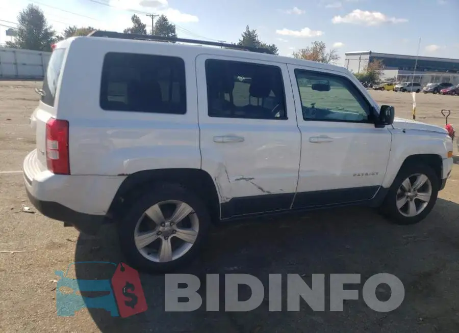 1C4NJPFB3ED889283 Photo# 3