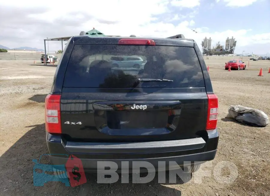 1C4NJRBB4GD686102 Photo# 6