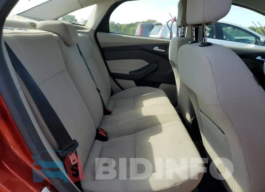 1FADP3F20JL325017 Photo# 10