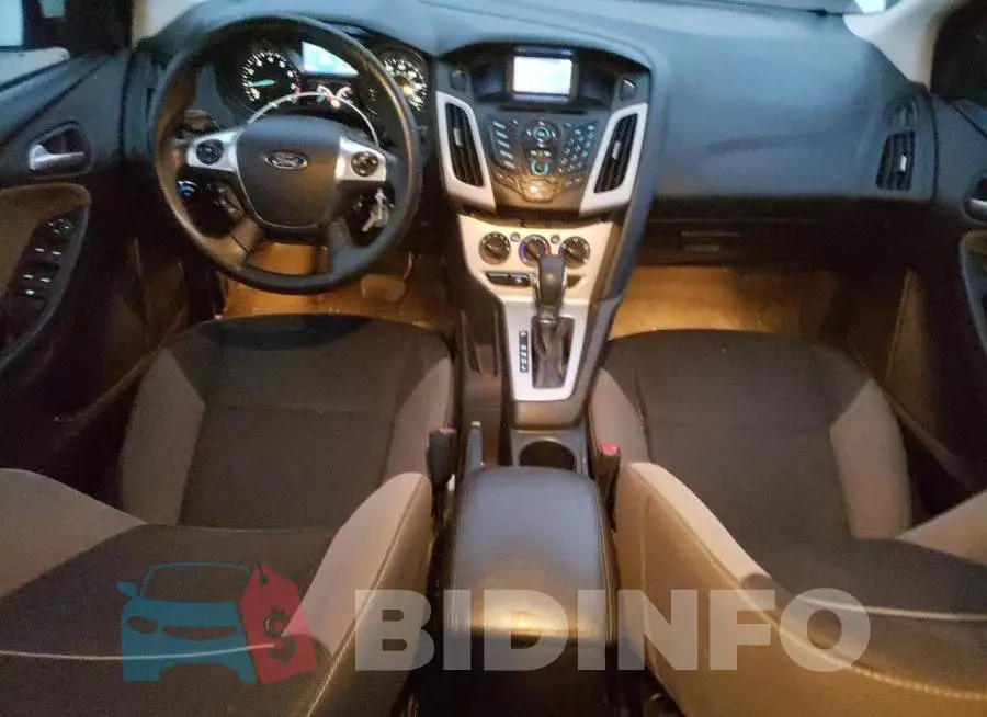 1FADP3F26EL375877 Photo# 8