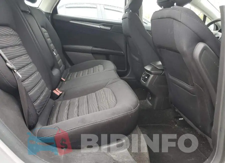 3FA6P0HD0GR218727 Photo# 10