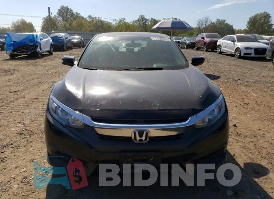 19XFC2F73HE222455 Photo# 5