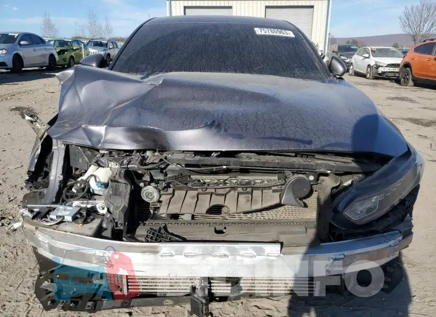 1HGCV2F35JA043290 Photo# 5