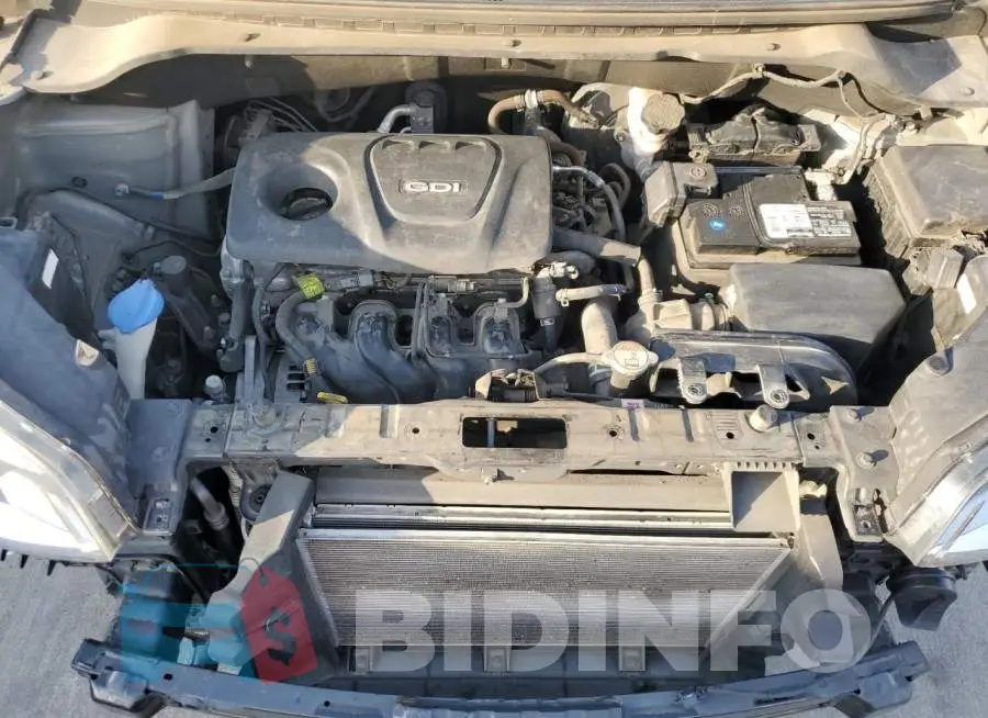 KNDJN2A2XJ7613138 Photo# 11