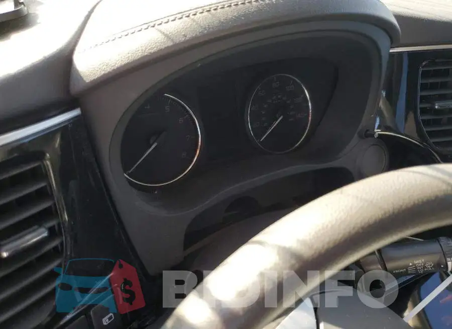 JA4AD2A32KZ014987 Photo# 9
