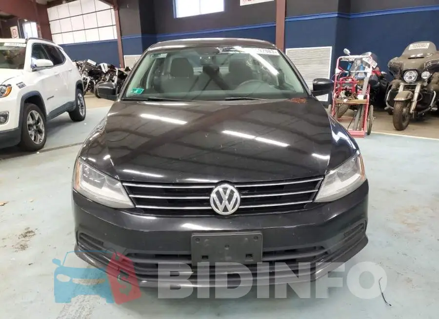 3VW167AJXHM235661 Photo# 5