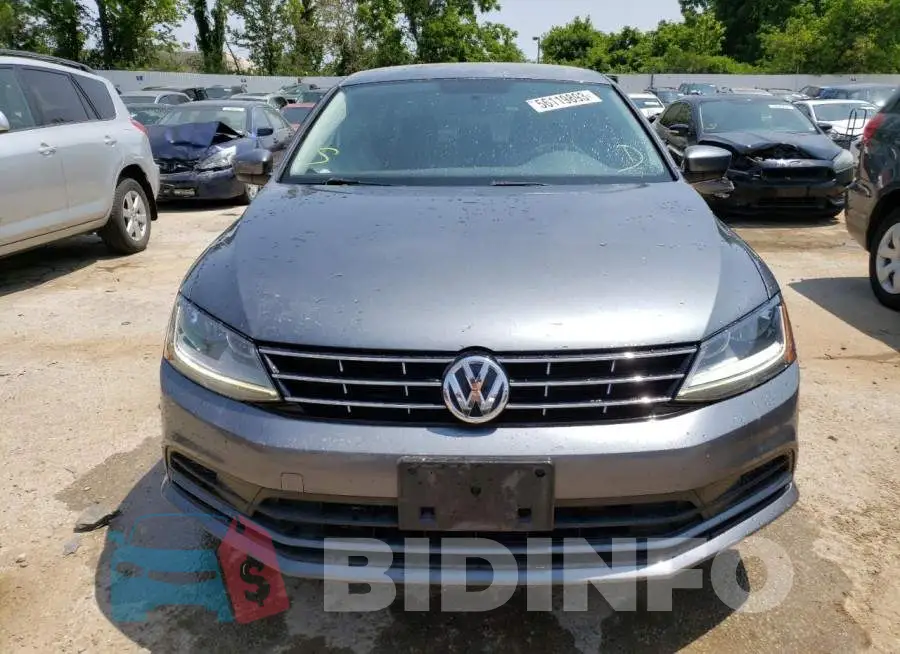 3VW2B7AJ2JM236132 Photo# 5