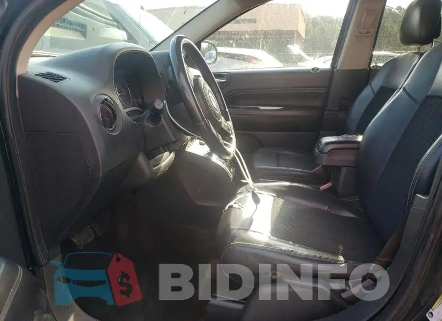 1C4NJCEB7ED643167 Photo# 7