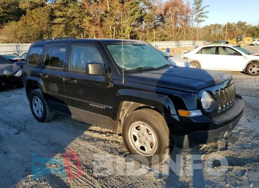 1C4NJPBBXGD683760 Photo# 4
