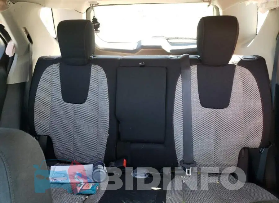 2GNFLFE30G6189281 Photo# 10