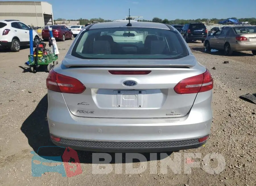 1FADP3F20FL252657 Photo# 6