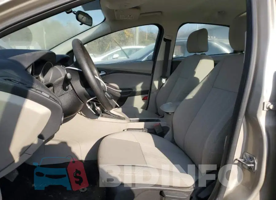 1FADP3F27HL209372 Photo# 7