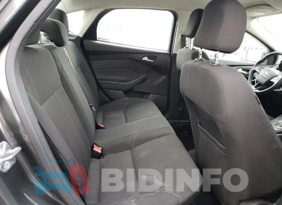 1FADP3F2XHL209480 Photo# 10