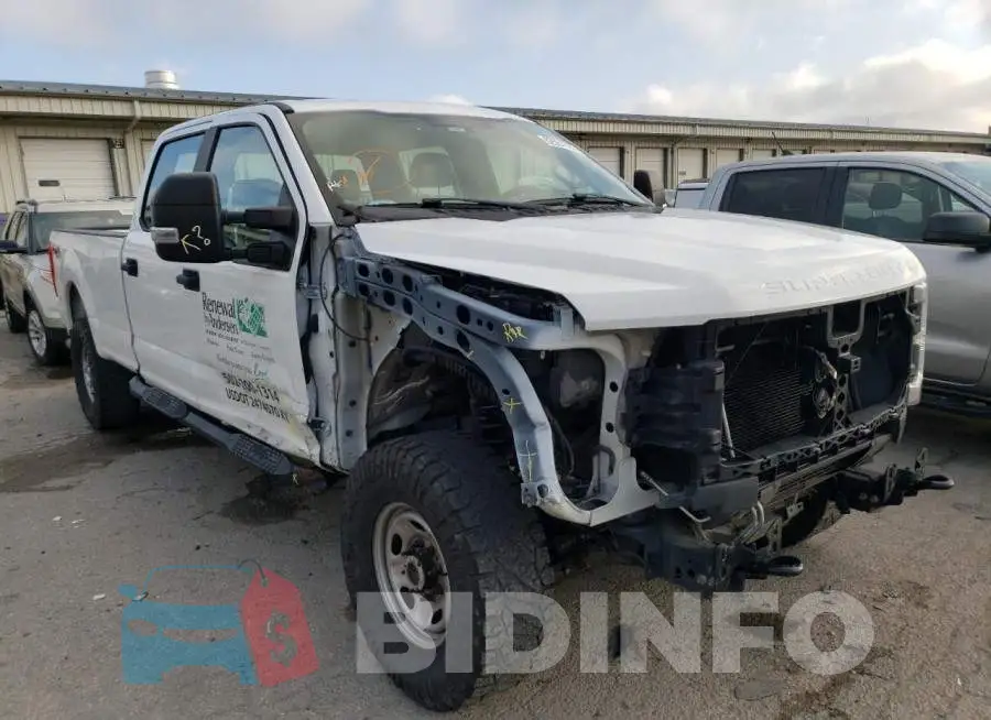 1FT7W2B60JEB48812 Photo# 4