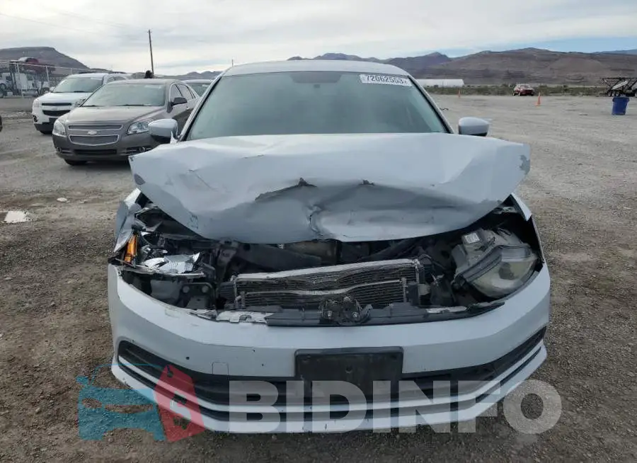 3VW2B7AJ9HM317333 Photo# 5