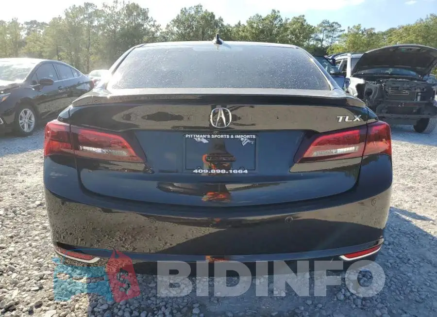 19UUB2F76GA002319 Photo# 6