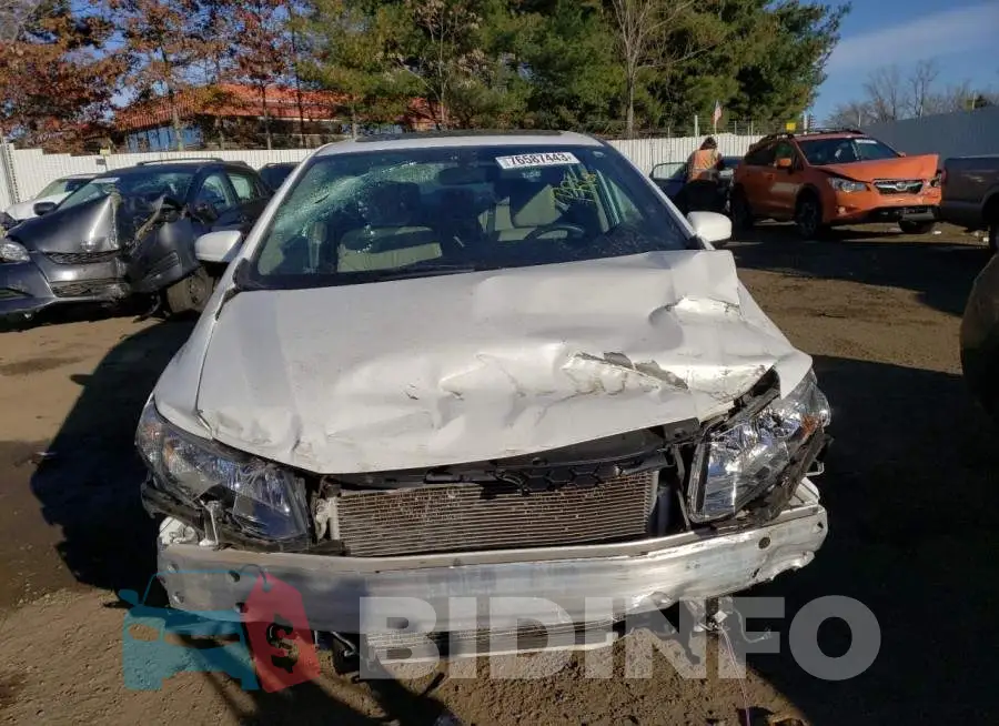 19XFB2F90FE220194 Photo# 5