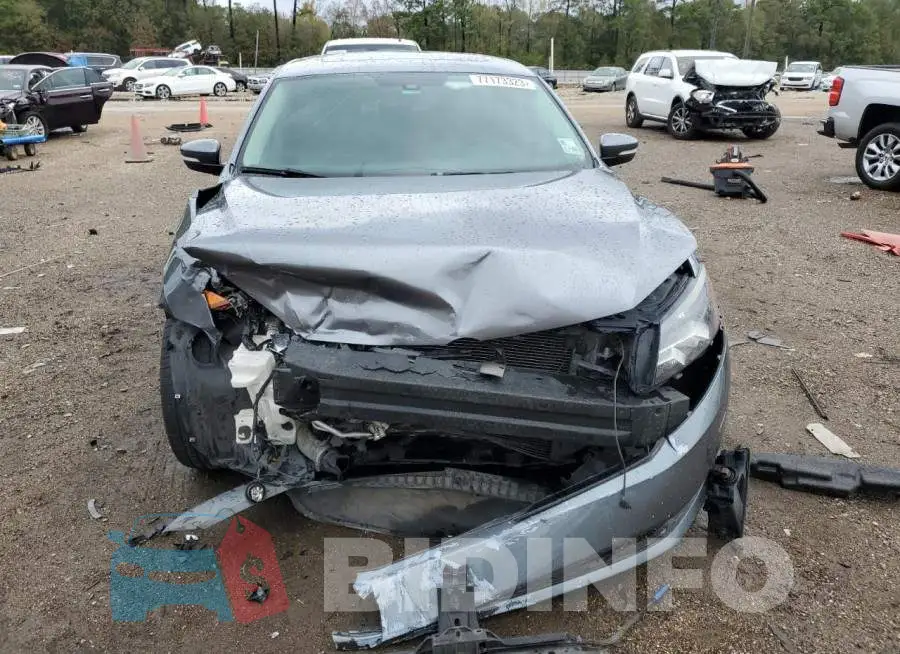 1VWBS7A34FC014931 Photo# 5