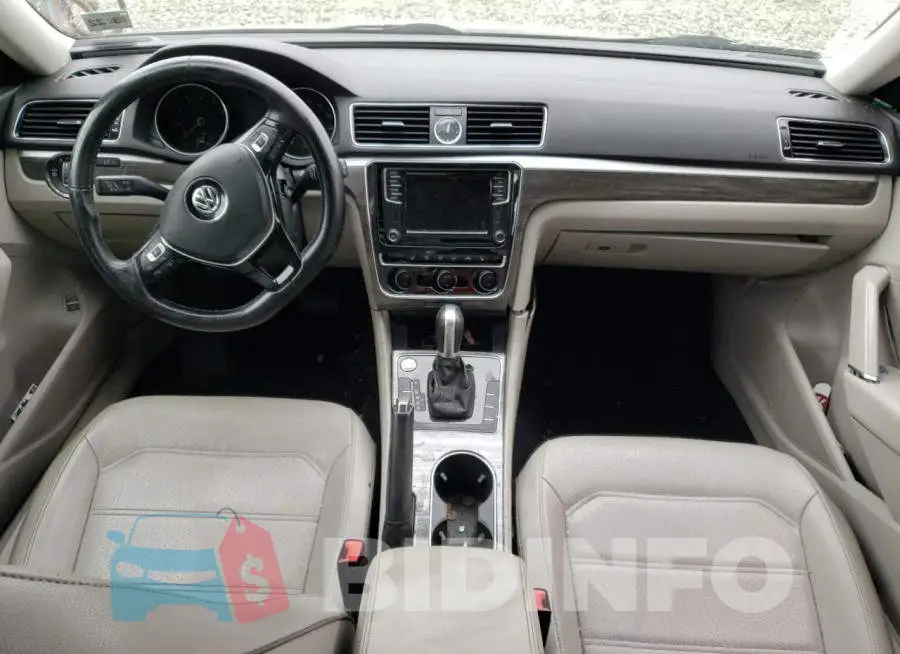 1VWGT7A30HC002572 Photo# 8