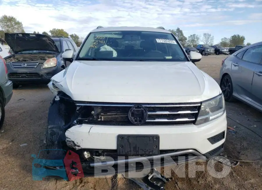 3VV1B7AX7JM079153 Photo# 5