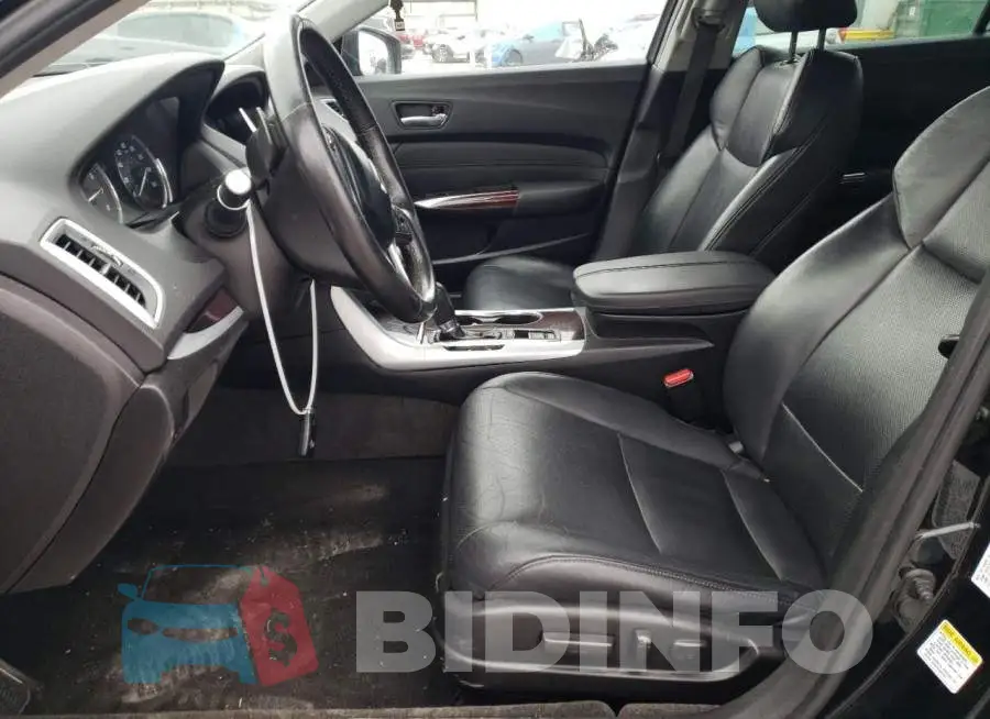 19UUB1F55HA003200 Photo# 7