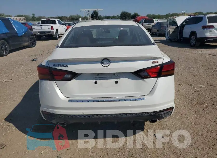 1N4BL4CV7PN305044 Photo# 6
